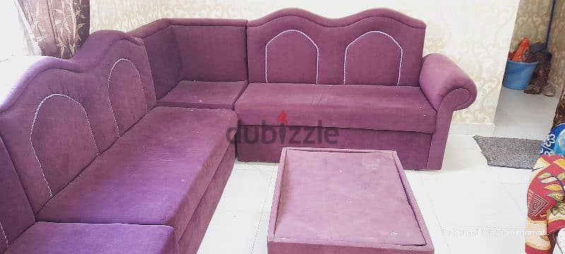 L shaped Majlis sofa on Urgent sale centre table freee 3