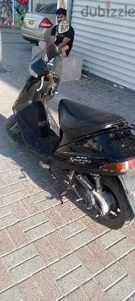 Scooty 100 cc suzuki 2