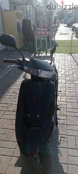 Scooty 100 cc suzuki 3