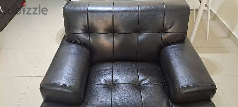 1 seater BIG . . very good condition 1