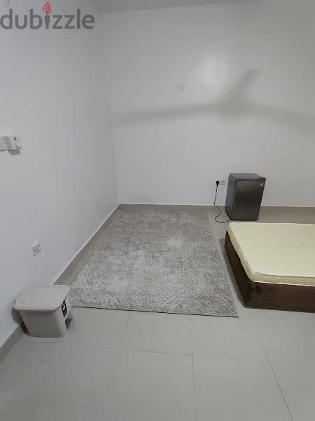 room for rent in alkhoud 7 all amenities are free 6