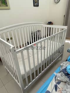 baby cot with mattress 0