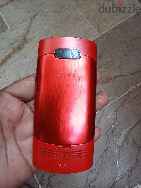 Nokia Asha 303 1