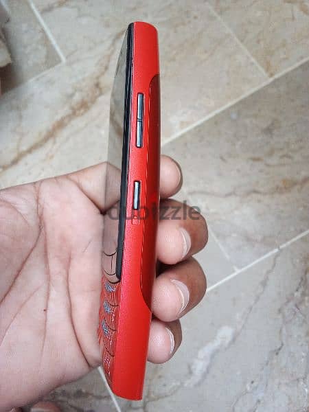 Nokia Asha 303 4