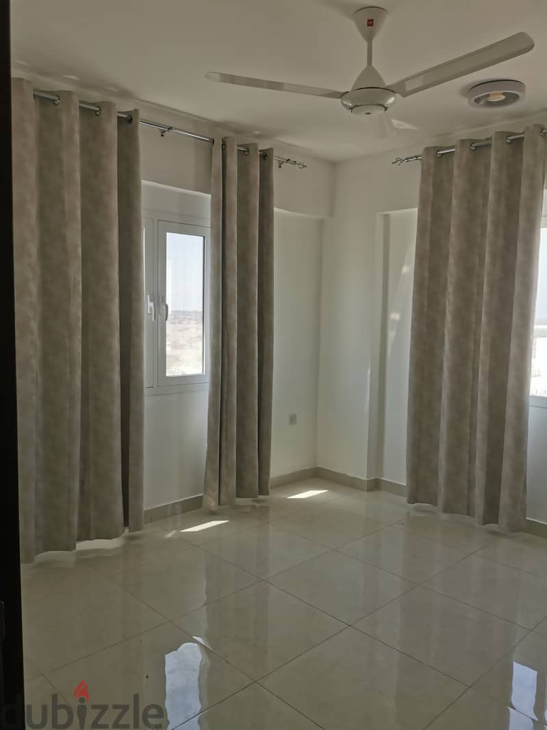 8 curtains (2 white and 6 beige curtains) and 5 bars 11