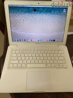 Used Apple laptop 35 OMR 0