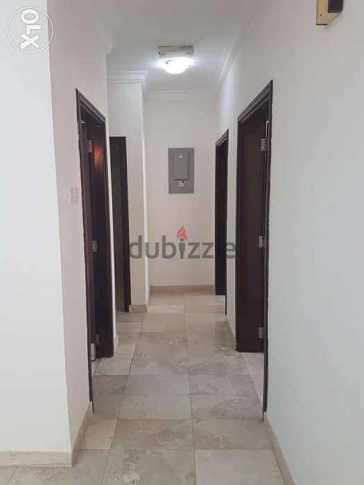 3 bedrooms flat for commercial use at 18 Nov street one month free 1