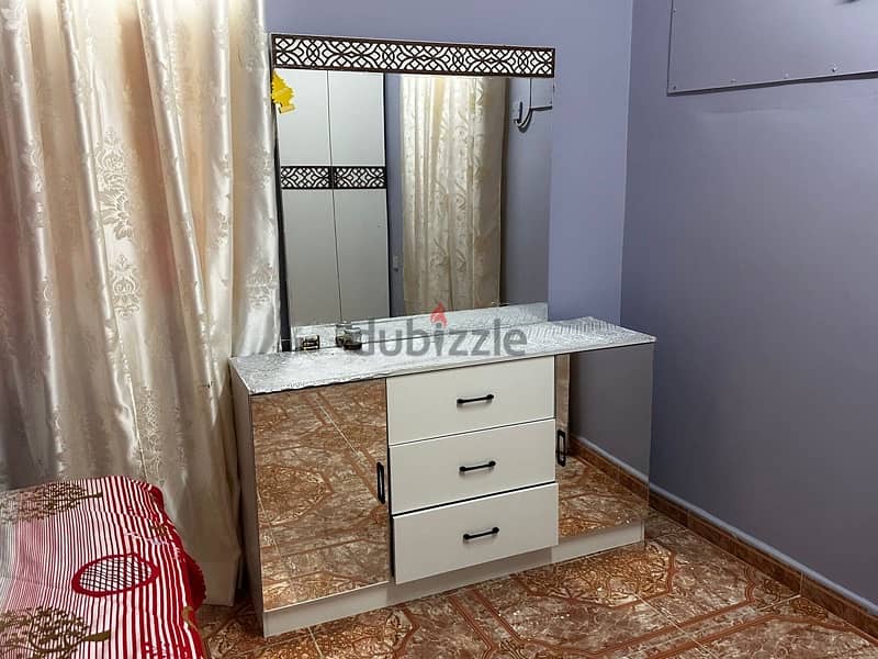 6 rial daily room for rent available 0