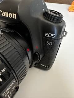 Canon 5D mark Ii full frame camera with 24-105 f4 lens