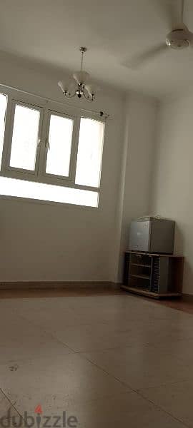 room for rent available in gubrah south near extra 4