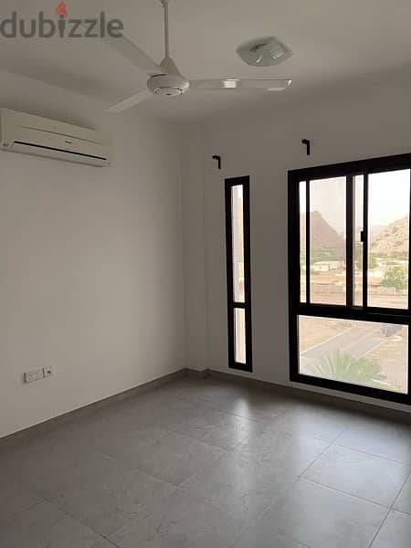 شقة ٣ غرف للبيع في تلال القرم 3BR Appartment for Sale Tilal Al Qurm 5