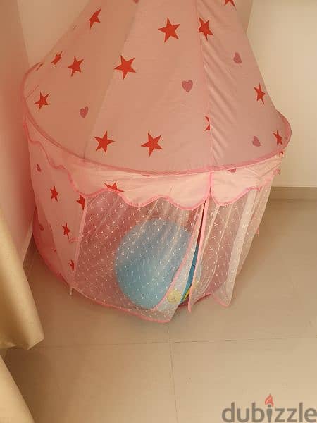 tent excellent condition with set of blastic balls 1