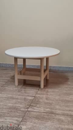 Center Round Table, Teapoy 0