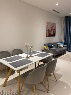 dinning table + 6 chairs 0