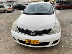 Nissan versa 2011 for sale in good condition