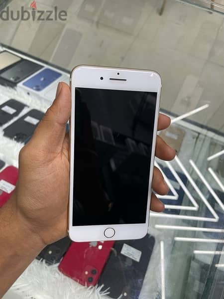 iPhone 7plus 32gb good phone with accessories 5