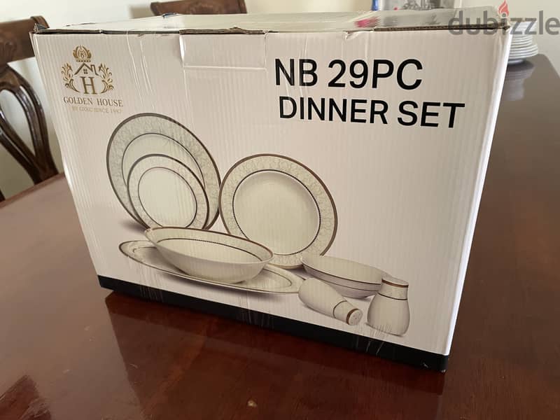 Brand New 29 pc Dinner set (Brand: Golden House) 0