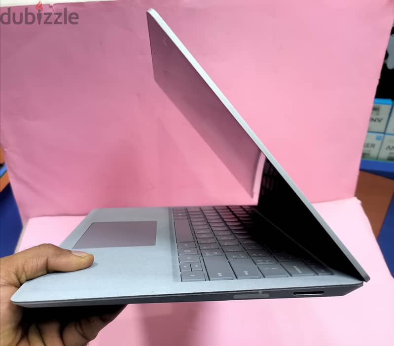 SURFACE LAPTOP 2-TOUCH SCREEN-8TH GENERATION-CORE I7-8GB RAM-256GB SSD 2