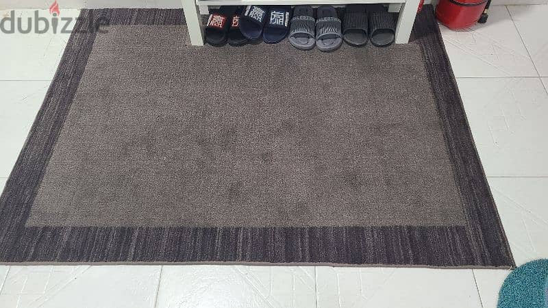 A lot of carpets, from 5 to 40 omr 8
