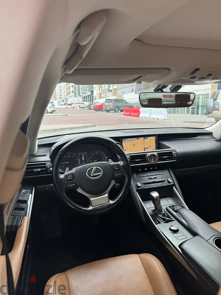 Lexus IS 350 2017 خلیجی وکالة بهوان -بدون حوادث 9