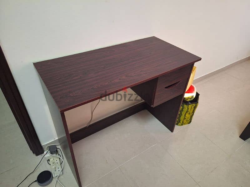 Study table  for SALE!!!! Expat leaving Country 1