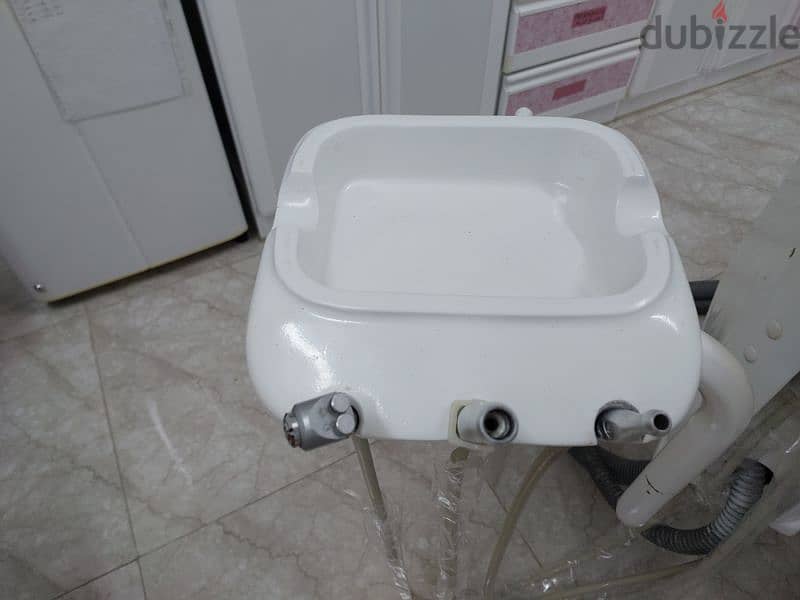 urgent dental chair for sale used. 6