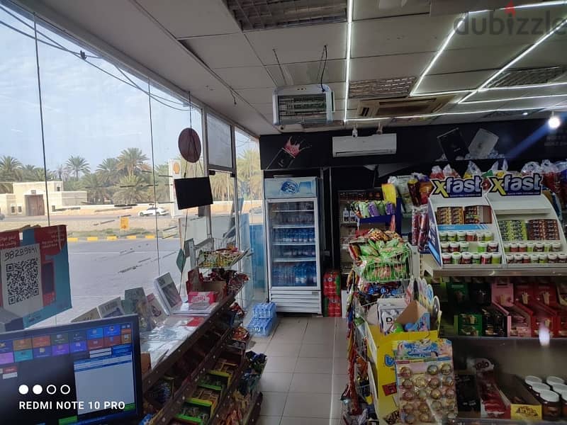 COMMERCIAL SHOP AT SHELL PUMP FOR SALE URGENT 7