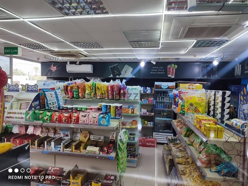 COMMERCIAL SHOP AT SHELL PUMP FOR SALE URGENT 9