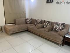 L-shaped Sofa in very good and perfect condition