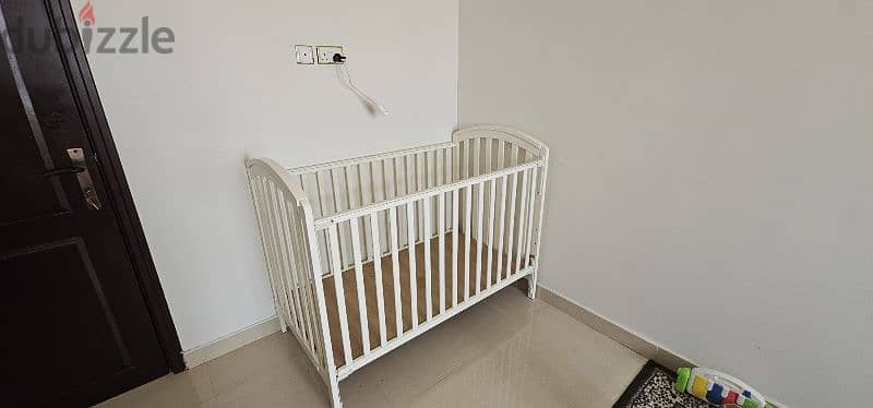 Baby Crib/Bed with Matress 1