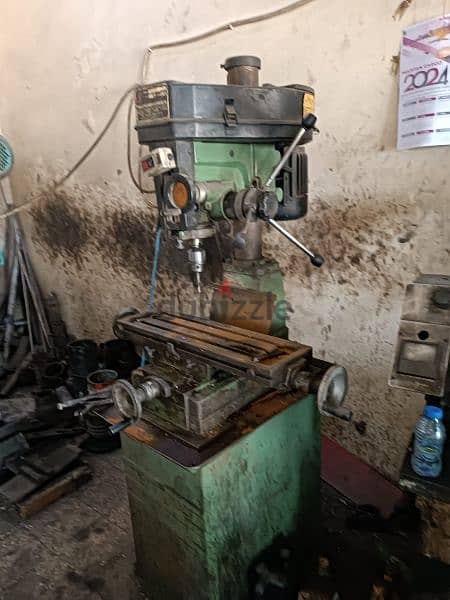 Dhawahi al-tayeb trading &repairing works lad Division 7