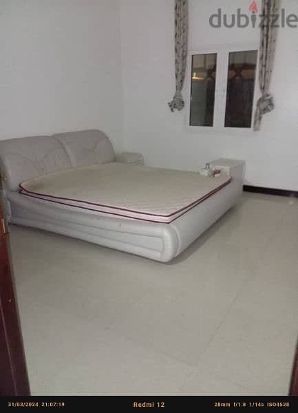 2bhk furnished flat for family only 4