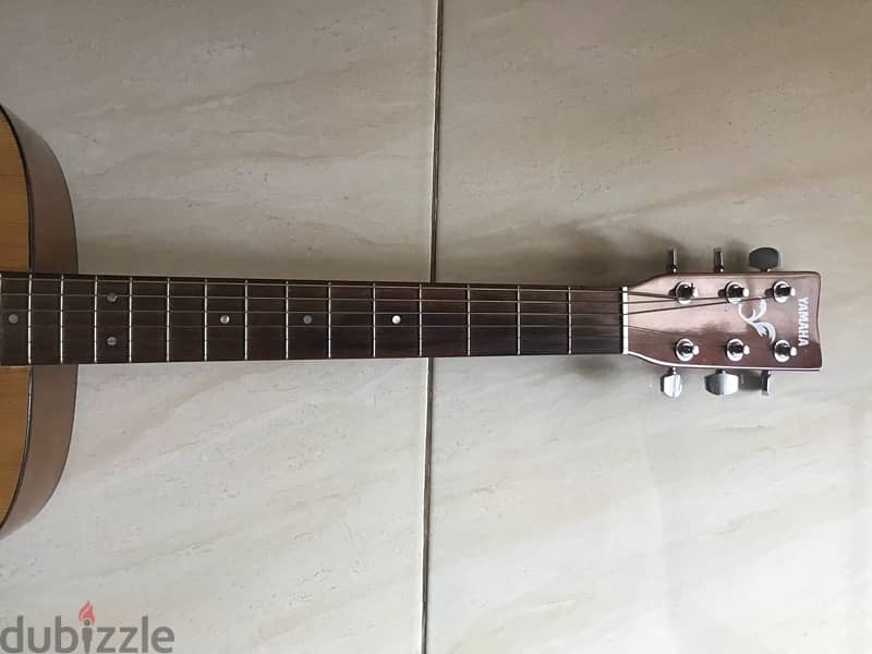 Yamaha Acoustic Guitar F310 1