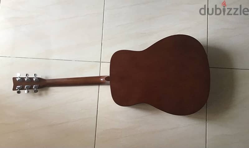 Yamaha Acoustic Guitar F310 3