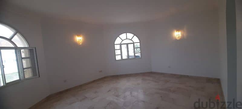 V225-Single villa 7 Bhk in Al Khuwair 16
