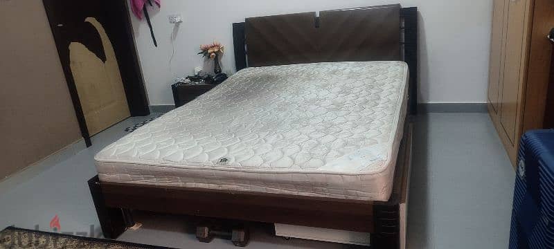 Queen size Bed 1