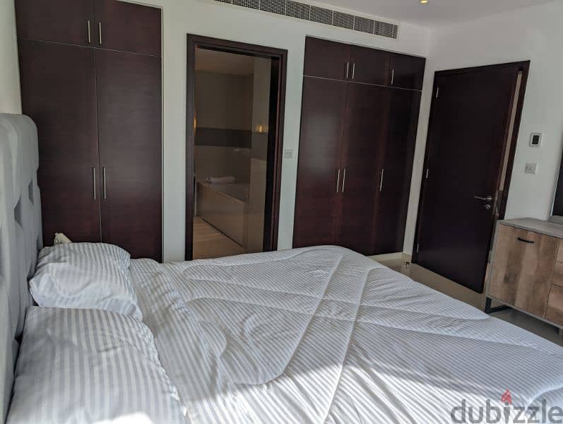 3BR Luxurious Apartment Furnished in The Wave near Kempinski 9