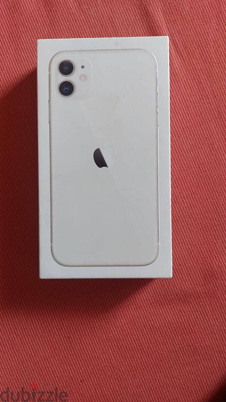 IPHONE 11 WHITE 64 GB AWSOME CONDITION SRATCHLESS 2