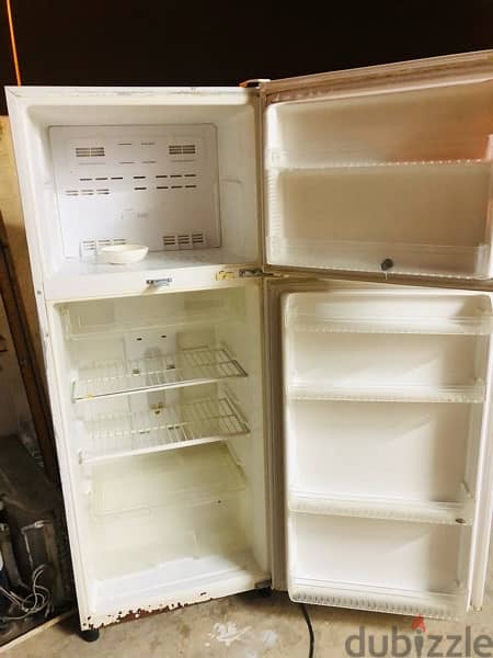 refrigerator Aftron medium size 2