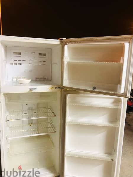 refrigerator Aftron medium size 3