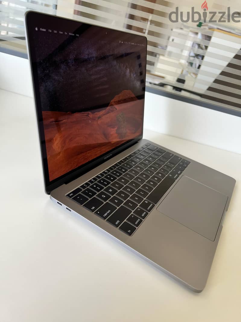 Apple MacBook Pro 2017 1