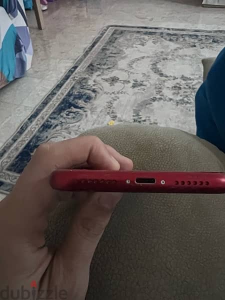 iPhone XR red 128 GB 85 % battery 2