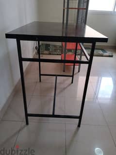 Study Table Steel in good condition 0