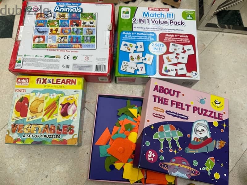 children learning puzzle each 1 RO total 4 1
