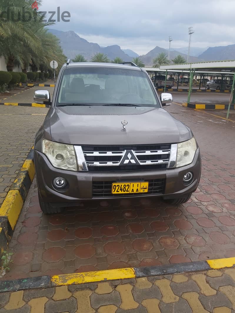 Pajero 3.8 - Model 2013 - in an amazingly immaculate condition 17