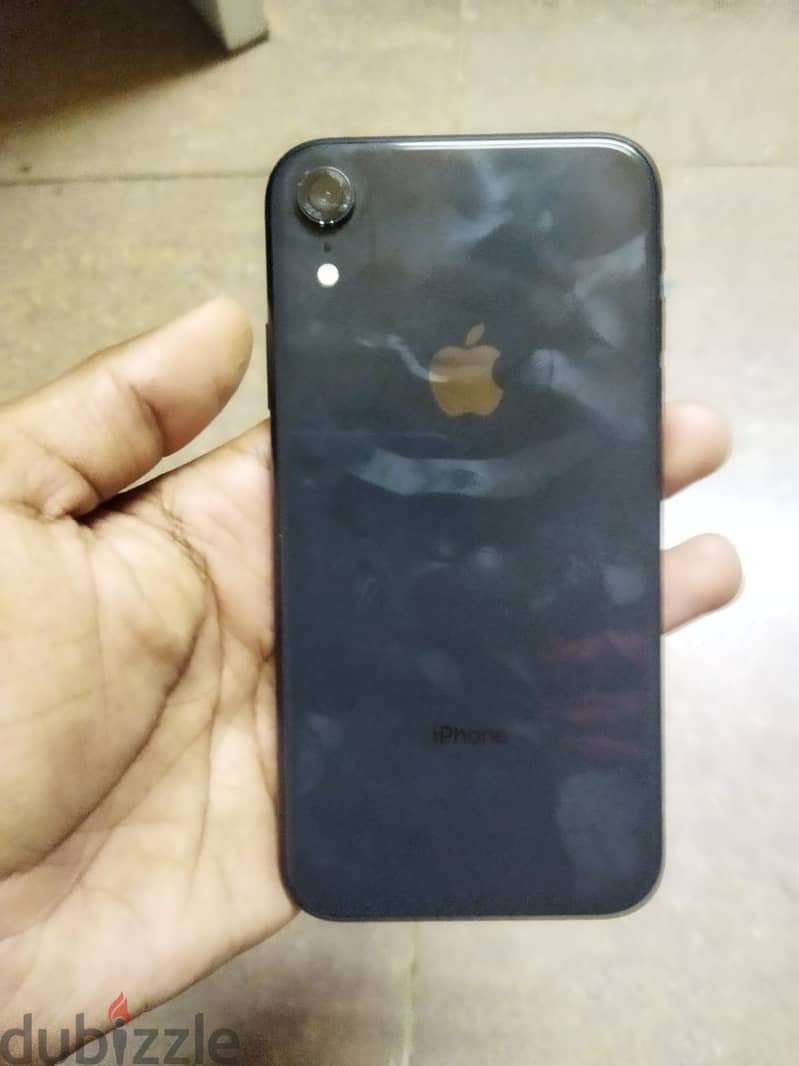 iPhone XR in new condition no scratches no defects just new 64gb 3