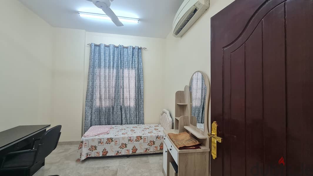FURNISHED 2BHK FAMILY FLAT RENT (PREFER INDIAN FAMILY'S) 1yr contract 8