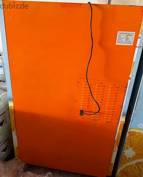 vending orange juice machine 2