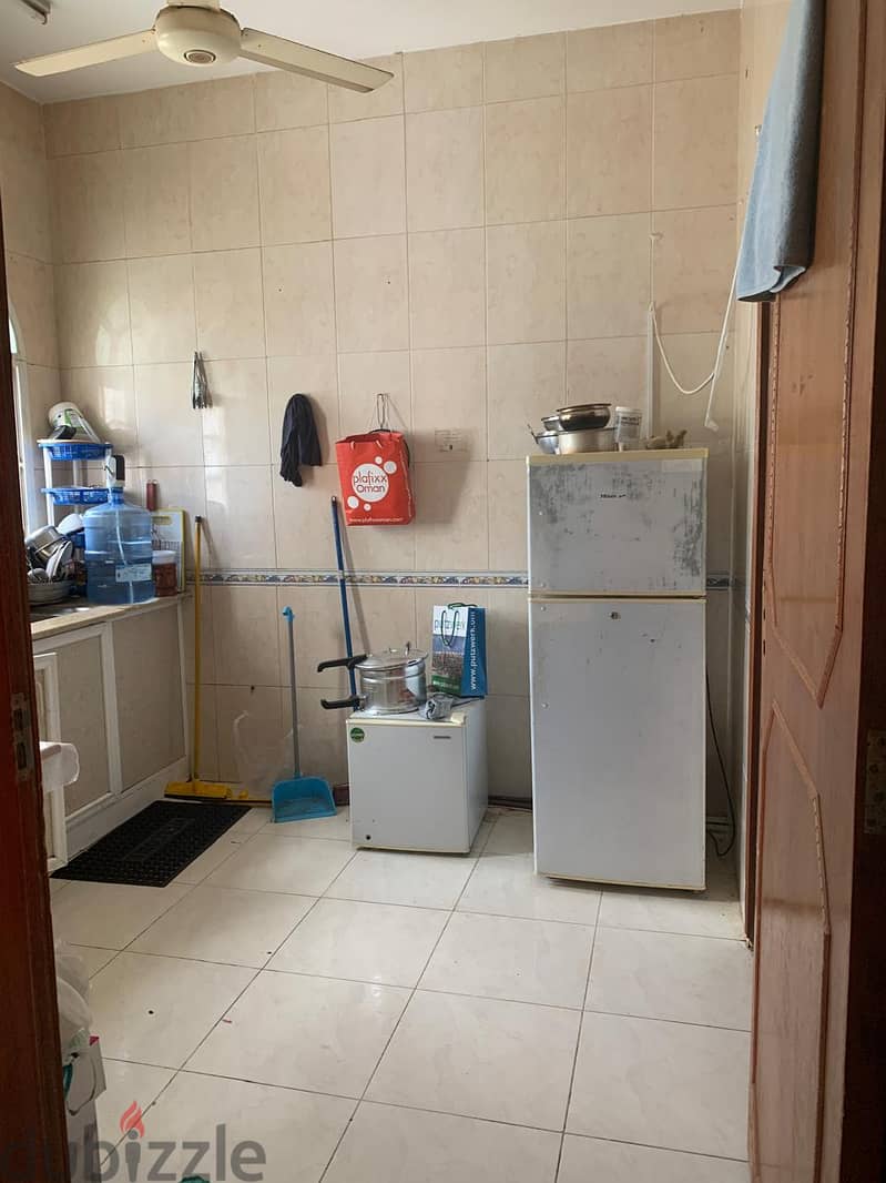 Room for Rent in Mawaleh, near city center call (71512563) 8