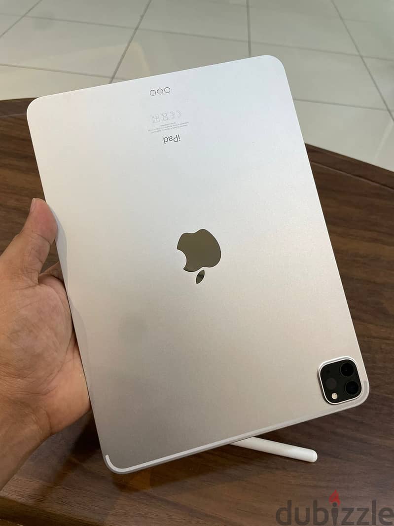 Apple iPad Pro-M1 Silver Color 11-inch, 256 GB Excellent Condition 4